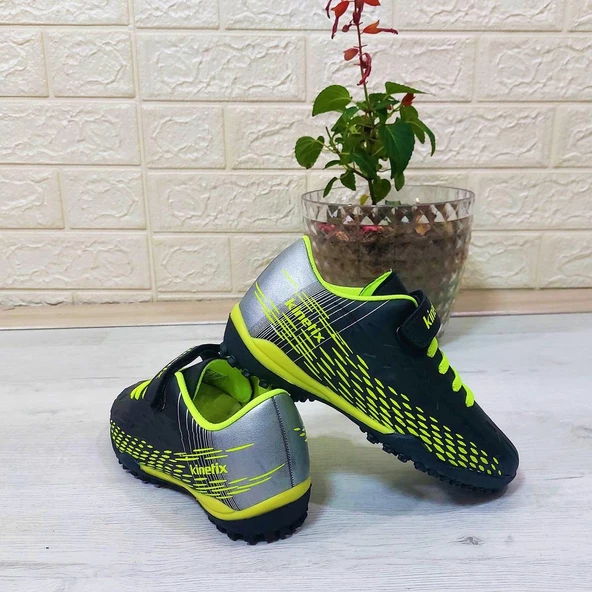 Kinetix Breton J Turf Siyah-NeonSarı Cırtlı Halı Saha Futbol Ayakkabısı ürün görseli 1