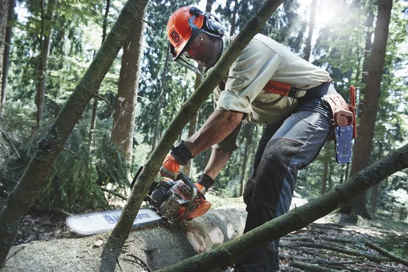 Husqvarna 562 Benzinli Motorlu Testere - Resim 3