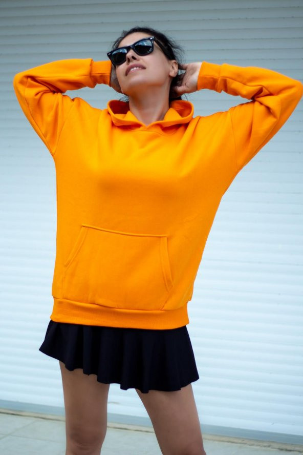 Kadın Turuncu Basic 3 Üç İplik Ekstra Kalın Kapüşonlu Kanguru Cep Uzun Kollu Sweatshirt 23KSWTUCPL ürün görseli 1