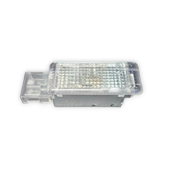 VW Golf Plus 2005-2011 Ayak Aydınlatma Lambası 7L0947415 ürün görseli 1