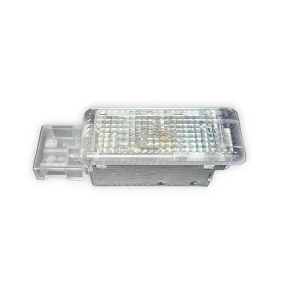 VW Jetta 2006-2011 Ayak Aydınlatma Lambası 7L0947415 ürün görseli 1