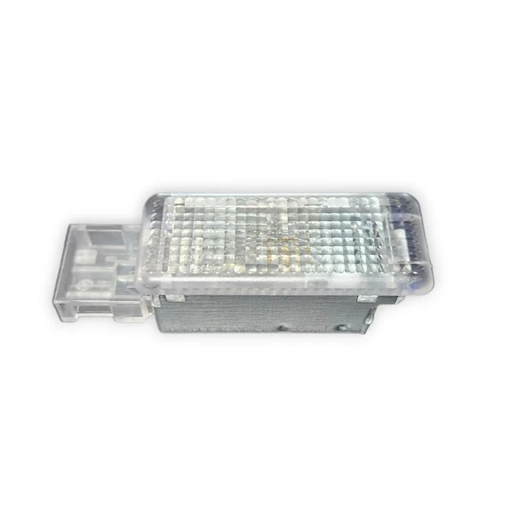 VW Passat B6 2006-2011 Ayak Aydınlatma Lambası 7L0947415 ürün görseli 1