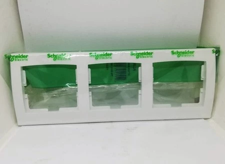Schneider Alia Beyaz Üçlü Çerçeve ürün görseli 1