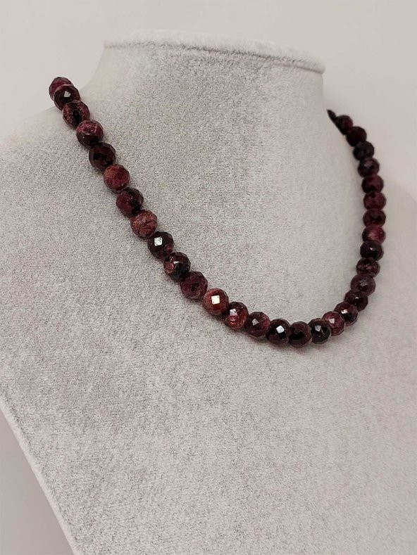Lal (Granat) (Garnet) Taşı Faset Kesim Kolye 8mm (Sabit Klipsli) ürün görseli 1