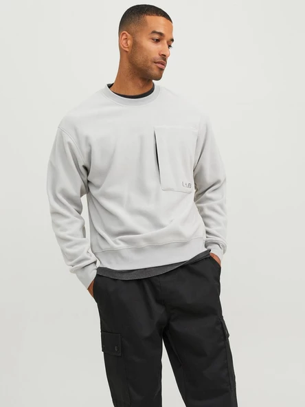 JACK JONES Erkek Cep Modelli Tarz Bisiklet Yaka Sweatshirt 12241523 ürün görseli 1