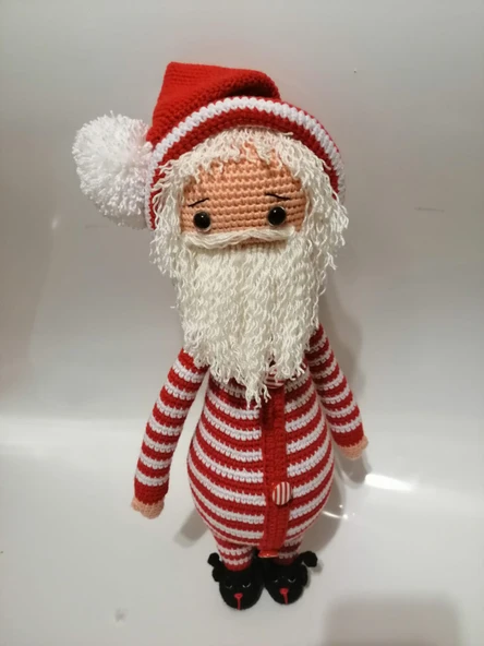 Pijamalı Noel Baba Amigurumi Organik Oyuncak ürün görseli 1