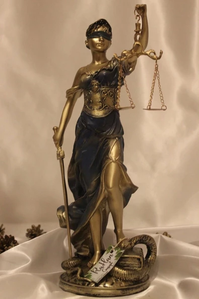 Avukat Adalet Kadın Heykeli Themis Terazi Dekoratif ürün görseli 1