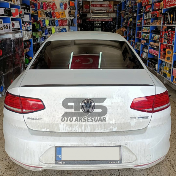 Volkswagen Passat B7 Bagaj Üstü Black Piano Spoiler ürün görseli 1