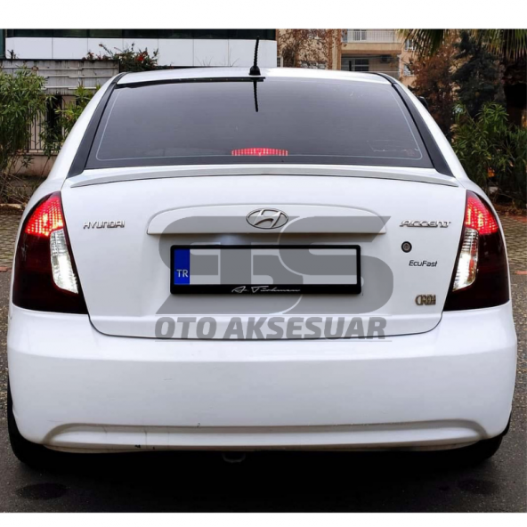 Hyundai Accent Era Bagaj Üstü Slim Spoiler Piano Black Parlak Beyaz ürün görseli 1