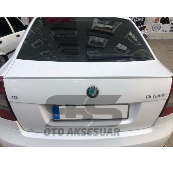 Scoda Octavia Bagaj Üstü Slim Spoiler Piano Black Parlak Beyaz ürün görseli 1