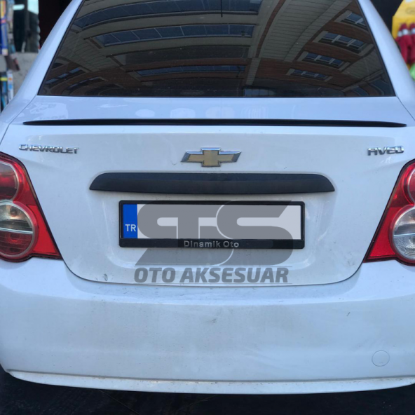 Chevrolet Aveo Bagaj Üstü Slim Spoiler Piano Black Parlak Siyah ürün görseli 1
