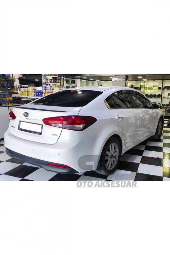 Kia Cerato Bagaj Üstü Slim Spoiler Piano Black Parlak Siyah ürün görseli 1