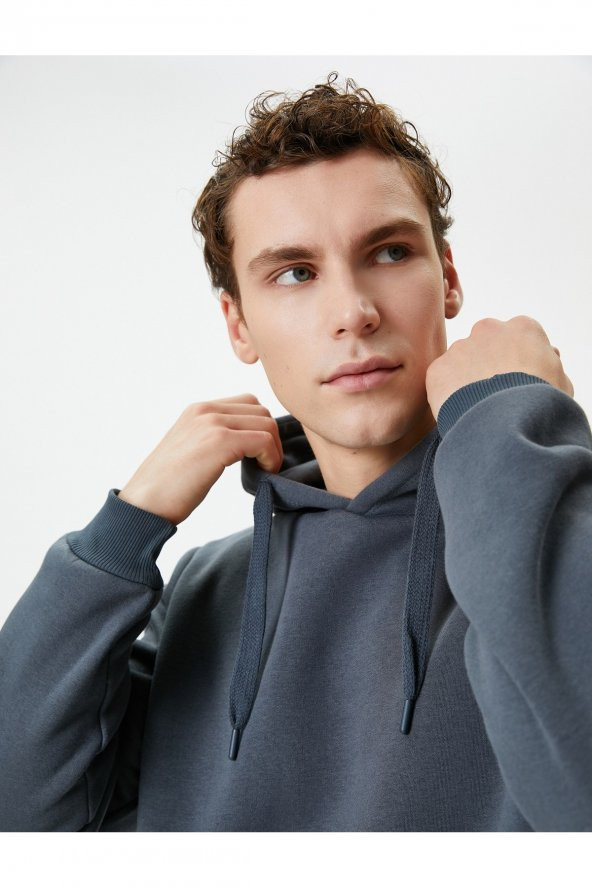 Kapşonlu Sweatshirt Kanguru Cep Detaylı Uzun Kollu ürün görseli 1