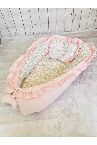 Baby Nest Tavşanlar Fırfırlı Ortopedik Çift Taraflı Bebek Yatağı Anne Yanı Bebek Yatağı ürün görseli 1