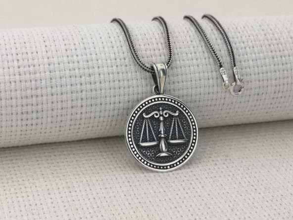 Adalet Terazisi Simgeli 925 Ayar Gümüş Kolye ürün görseli 1