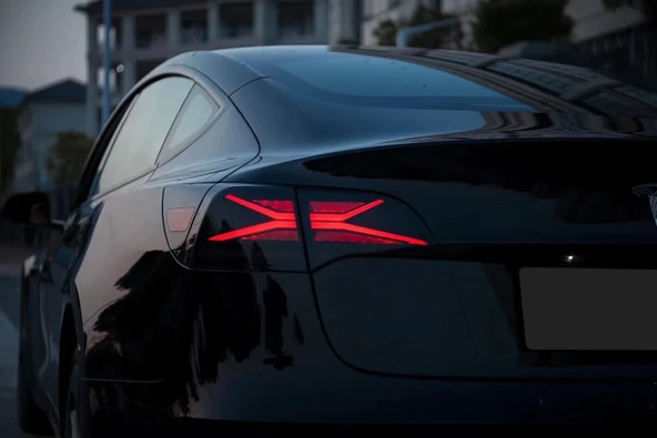 AUTOGP Tesla model y arka stop lambası ledli ürün görseli 1