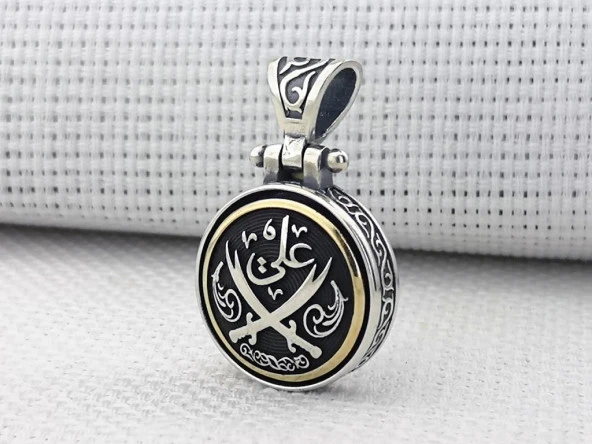 Ali Yazılı Zülfikar Kılıc Tasarımlı Ortası Dönen 925 Ayar Gümüş Kolye Ucu ürün görseli 1