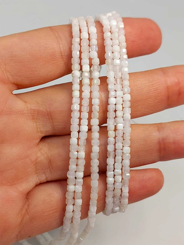Ay Taşı Küp Şekilli Dizi 2.5mm (45302) ürün görseli 1