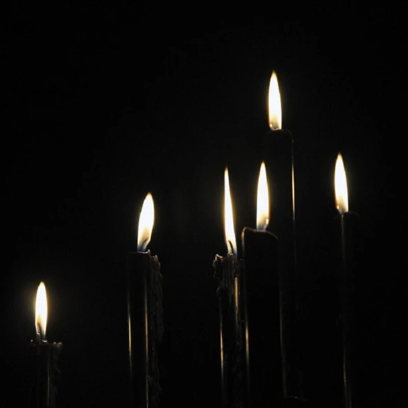SİYAH ARINMA MUMU CHURCH BLACK CANDLES 12 ADET SİYAH UZUN MUM SİYAH İNCE MUM SİYAH MUM KİLİSE MUMU ürün görseli 1