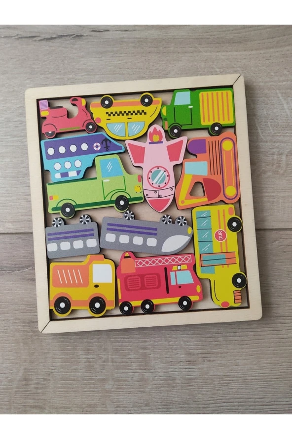 Renkli Araçlar Ahşap Puzzle 12 Parça Tablalı ürün görseli 1