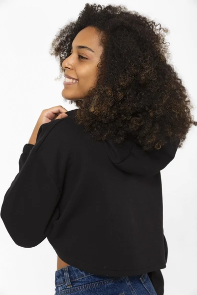 Basic Siyah Kapüşonlu Crop Sweatshirt - Resim 3
