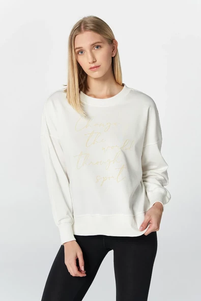 Hummel 921655-9003 Beyaz Önü Yazılı Bisiklet Yaka Kadın Sweat ürün görseli 1