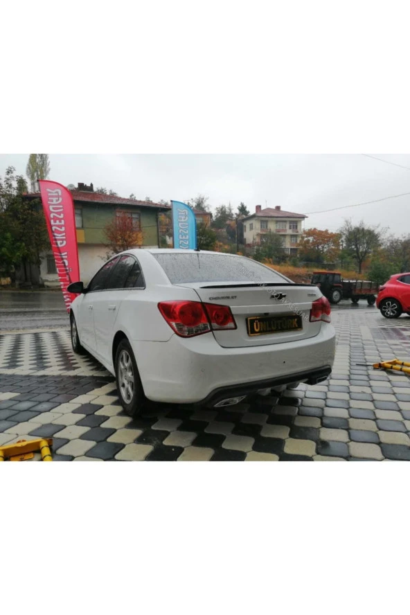 Chevrolet Cruze Bagaj Üstü Spoiler - Spoyler Piano Black ürün görseli 1