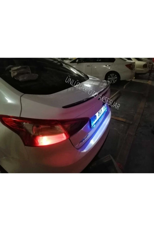 Ford Focus 3 - 3.5 Bagaj Üstü Spoiler Piano Black ürün görseli 1