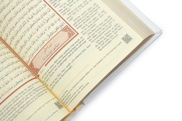 Almanca Mealli Medine Hatlı Kuranı Kerim ve Seccade Seti Beyaz ürün görseli 1
