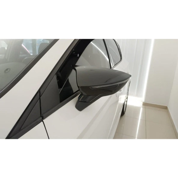 Seat Leon Mk3 için (2017-2020) Batman Yarasa Ayna Kapağı (Piano Black) ürün görseli 1