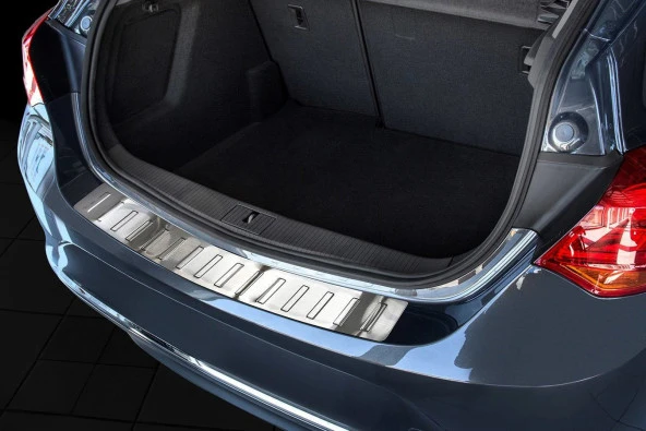 Opel Astra J için Hatchback Krom Arka Tampon Eşiği 2010 Üzeri ürün görseli 1