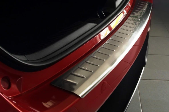 Toyota Auris Hatchback için Krom Arka Tampon Eşiği 2015 Üzeri ürün görseli 1