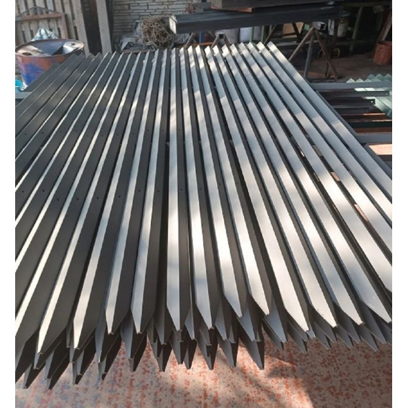 Antipas Boyalı Metlino 170 Cm 30x30 Köşebent 4 Delikli Bahçe Çit Direği Çit Demiri ürün görseli 1