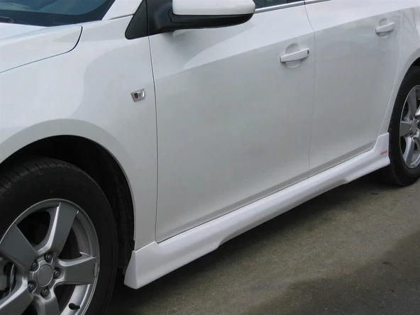 Chevrolet Cruze Uyumlu Marşpiyel 2 Parça Fiber 2009 Ve Sonrası ürün görseli 1