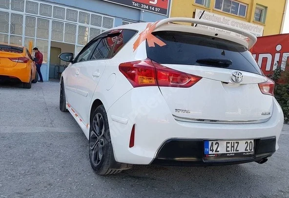 Toyota Auris Uyumlu Yeni Kasa Spoiler (Fiber) ürün görseli 1