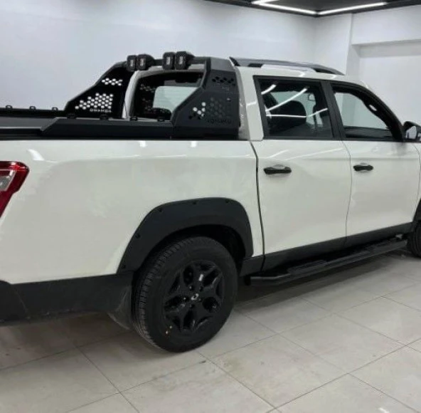 Toyota Hilux Işıklı için Rollbar AQM-X11 ürün görseli 1