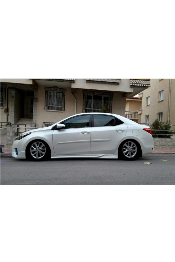 Toyota Corolla Yan Marşpiyel Takımı (2013-2018) Boyasız ürün görseli 1