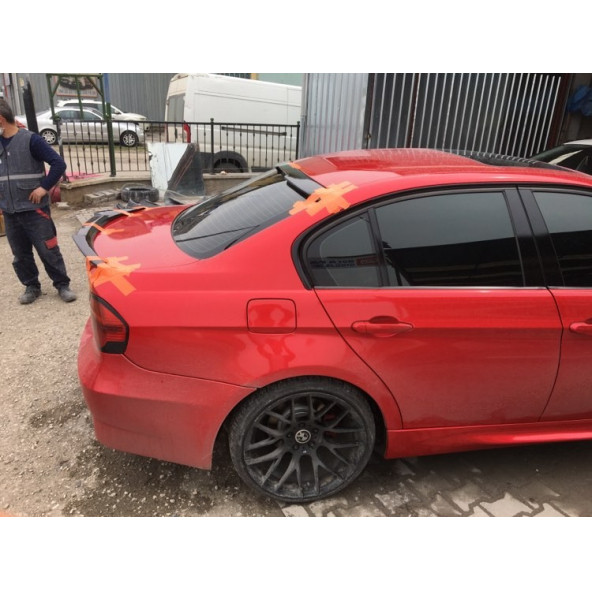 Bmw E90 Cam Üstü Yarasa Spoiler - Fiber - Boyasız Uyumlu ürün görseli 1