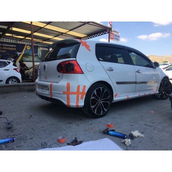 Vw Golf 5 Yan Marşpiyel Takımı - Plastik - Parlak Siyah ürün görseli 1