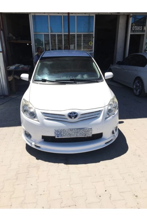 Toyota Auris Ön Tampon Eki (2010-2012) Fiber - Boyasız ürün görseli 1