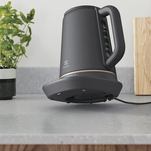 Electrolux Explore 7 E7K1-6BP 1.7 lt 2400 W Kettle - Resim 3