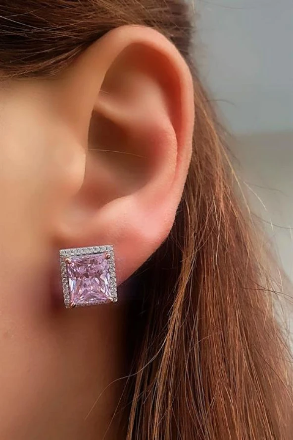Sky Diamond Pink Aleksandrit Taşlı 925Ayar Gümüş Beyaz Altın Kaplama Lüks Baget Küpe ürün görseli 1