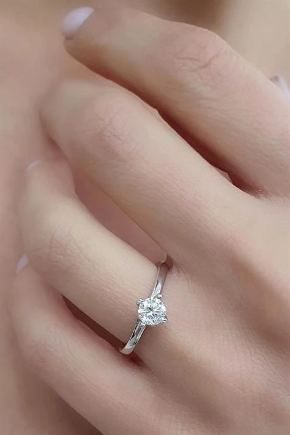Sky Diamond Taşlı 925Ayar Gümüş Üzerine Beyaz Altın Kaplama Tek Taş Burgu Yüzük ürün görseli 1