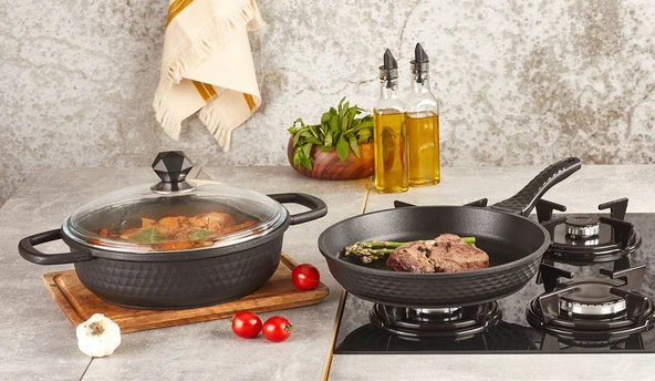 Kahramanlar Motto Döküm 26 Cm Tava Ve 26 Cm Basık Tencere Set ürün görseli 1