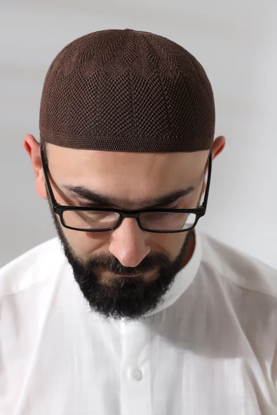 Kahve Safir Dantel Detaylı Örme Namaz Takkesi - Resim 4
