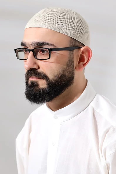 Krem Safir Dantel Detaylı Örme Namaz Takkesi ürün görseli 1