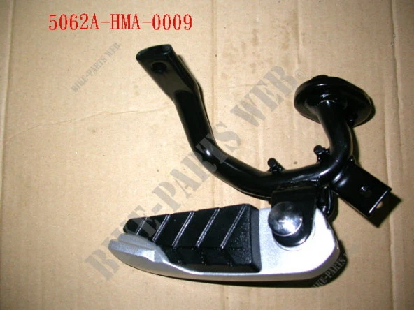 SYM GTS 250 SAĞ BASAMAK KOMPLE ürün görseli 1