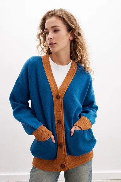 Peraluna JOSEPHINE CARDIGAN V Yaka Jakarlı Geniş Kesim Organik Pamuk-Yün Karışım Kadın Triko Hırka - Multi ürün görseli 1