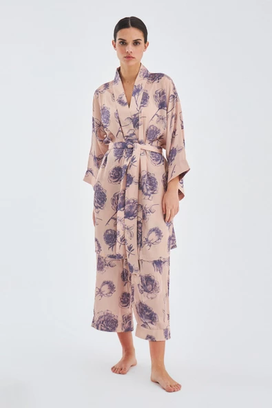 Peraluna ROSA KIMONO Gül Desenli Diz Hizası 90 CM Saten Kadın Kimono - Koyu Pudra/Mor ürün görseli 1