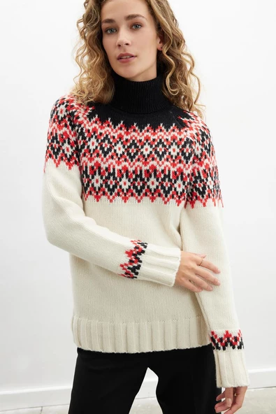 Styleboom X Peraluna COTSWOLD FAIR ISLE PULLOVER Balıkçı Yaka Baklava Desen Kazak Kadın Triko Kazak - Ekru Multi ürün görseli 1